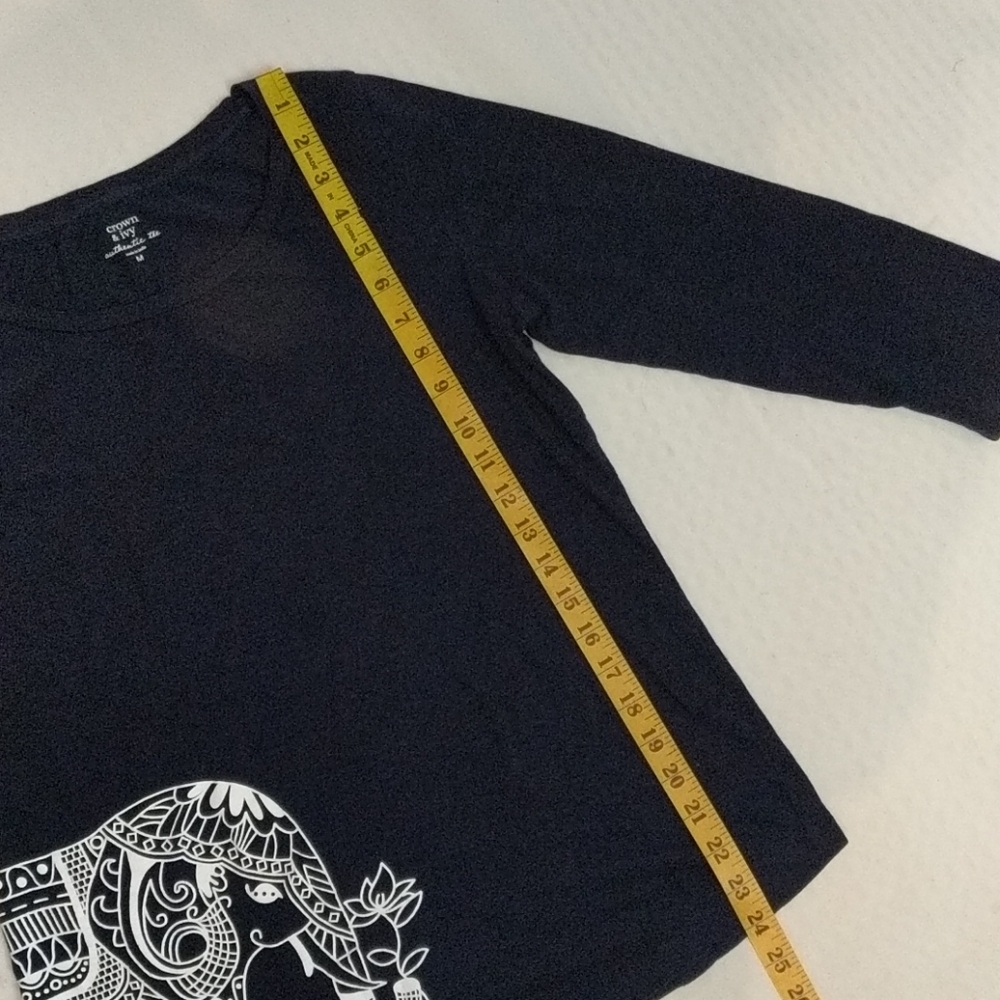 Crown & Ivy authentic t-shirt elephant top - Picture 3 of 8